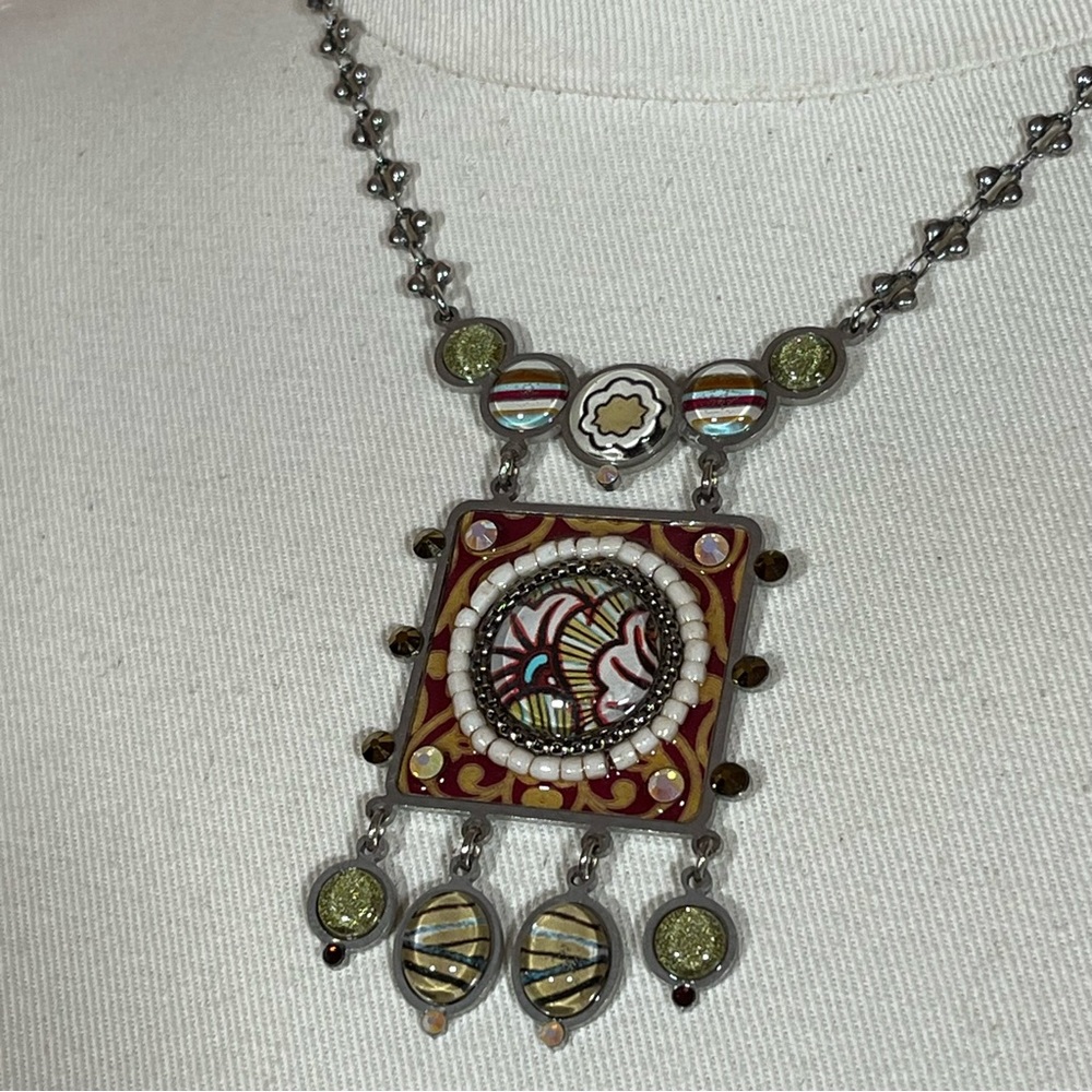 VGUVC Yoolles Estate Multicolor Silver Pendant Necklace w/Gold & Red Accents - Picture 3 of 15
